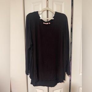 EVRI Ribbed Long Sleeve Black Top